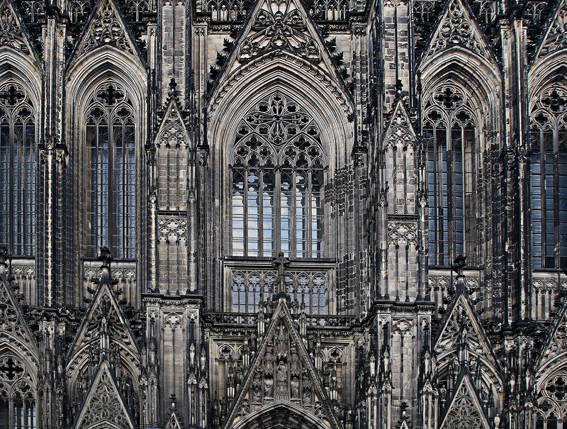 the detailed facade of an old cathedral, _cathedral facade 4k