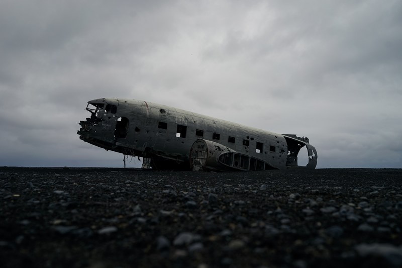 iceland solheimasandur plane wreck on black sand beach, solheimasandur plane wreck 4k