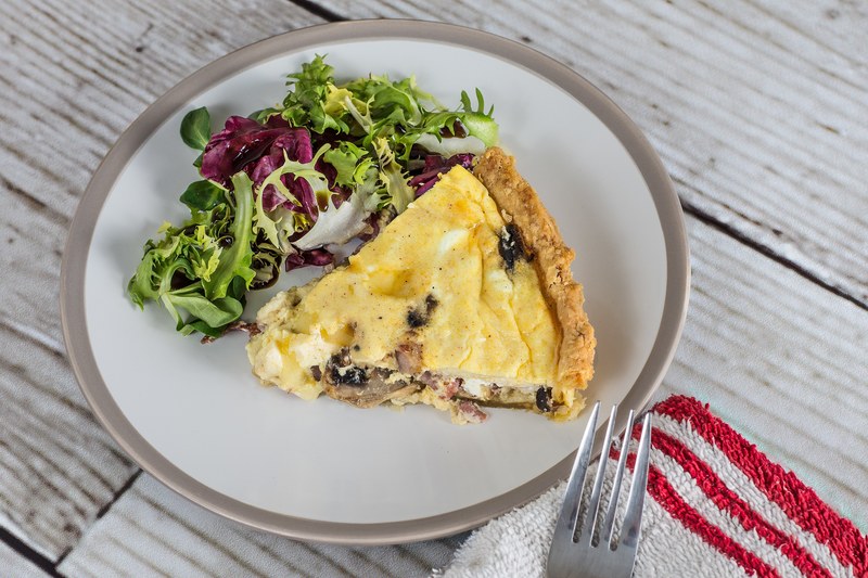 slick of breakfast quiche with salad greens, quiche and salad 4k