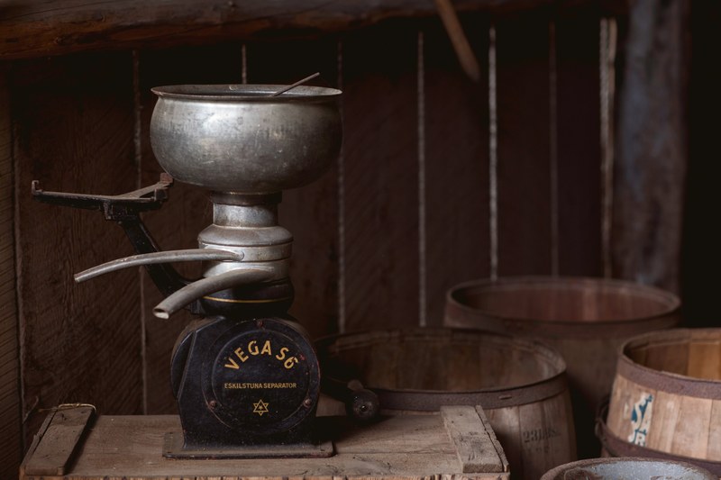 wood barrel kitchen utensil and coffee maker 4k