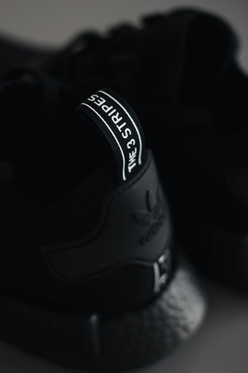 shoe black and white minimal and white hd, 4k