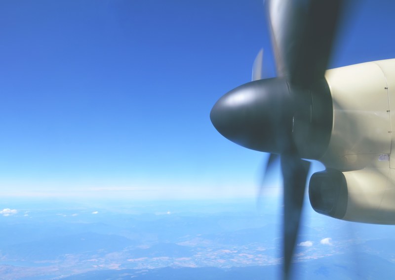 airplane propeller flight and flying 4k