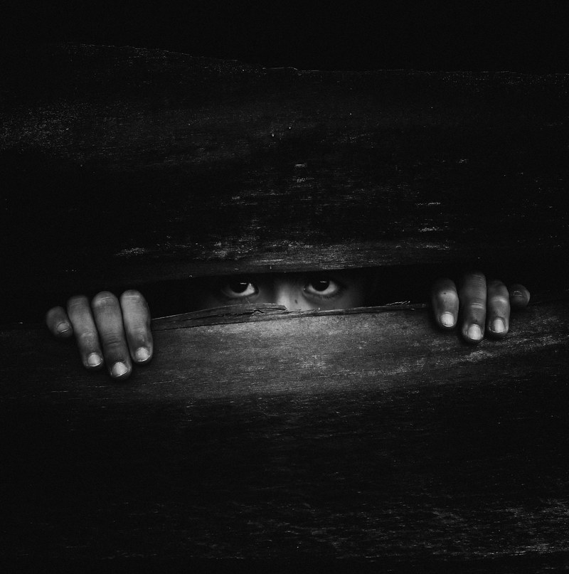hands eyes child and fence hd, 4k