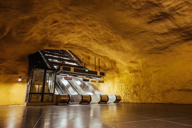 escalator underground subway and metro 4k