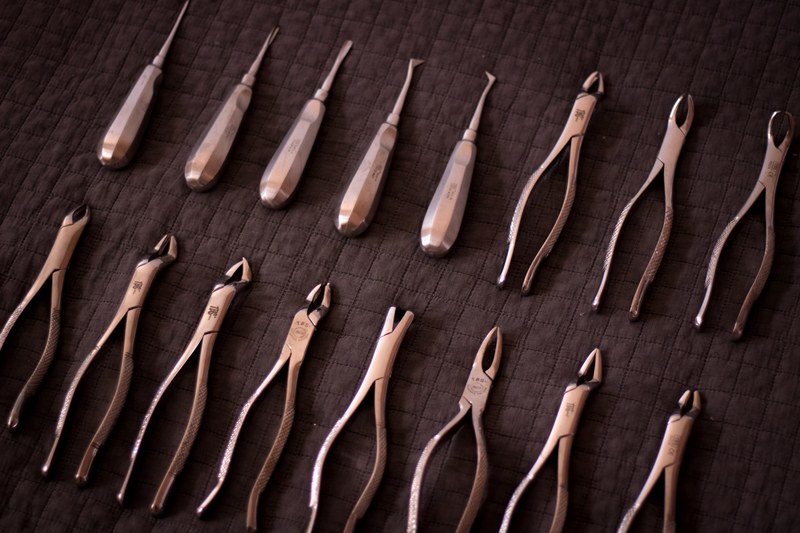 dental instruments 4k