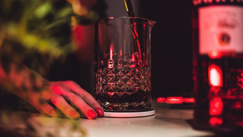 glass, hand, light, 4k