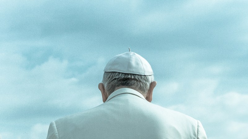 a view from behind the pope of his shirt and hat taken in vatican city, the pope from behind 4k
