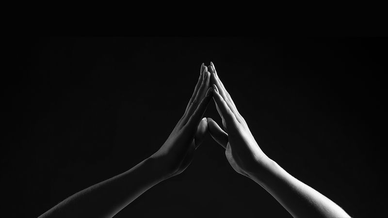 hands, fingers, bw, 4k