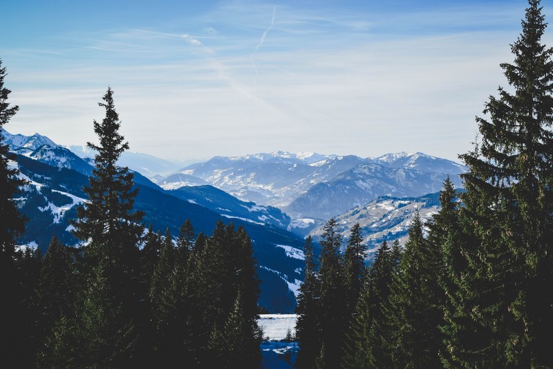 a majestic view of a mountain valley in the winter, flachau mountain valley 4k