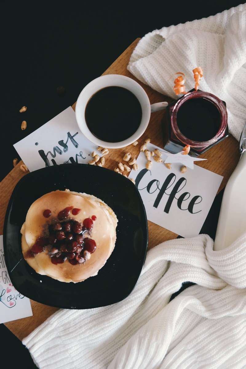 fruit covered pancakes with coffee, _coffee berry pancakes 4k