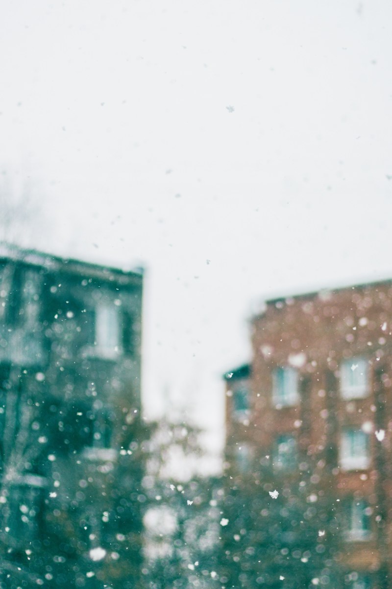 falling snow 4k