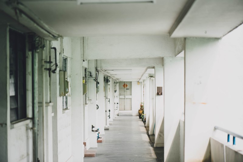 looking down a long white corridor inside, white hallway 4k