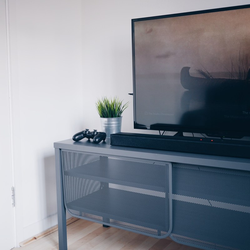 film movie netflix and medium 4k