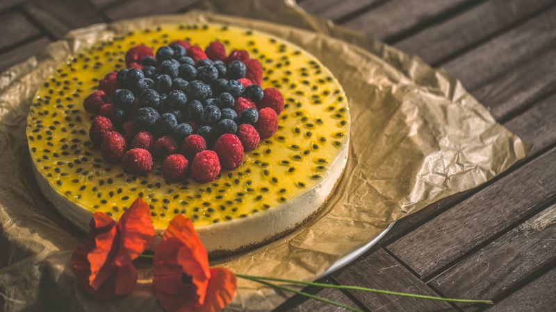 cake, raspberry, blueberries, berries, pastries, dessert, 4k