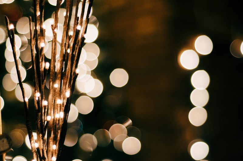 rustic wood twinkle and strand 4k