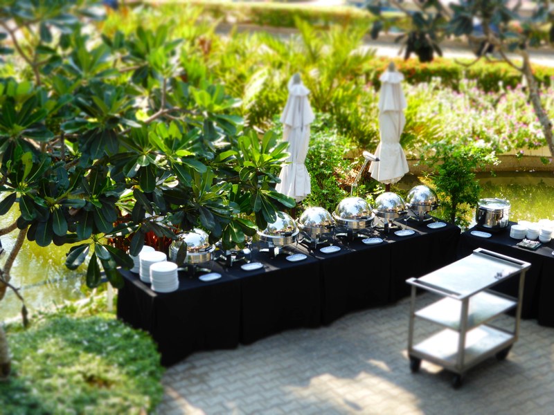 holiday tree breakfast and catering 4k