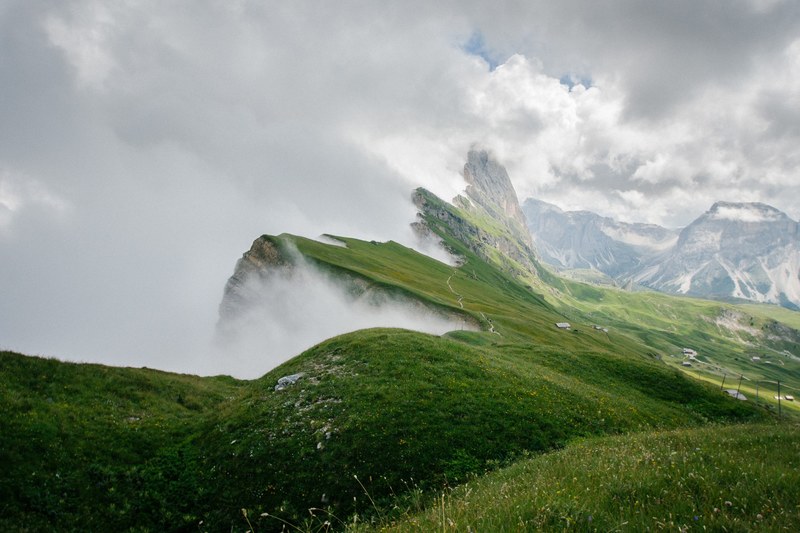 grassy bluffs and snowy mountains of seceda covered in clouds, seceda 2_518 4k