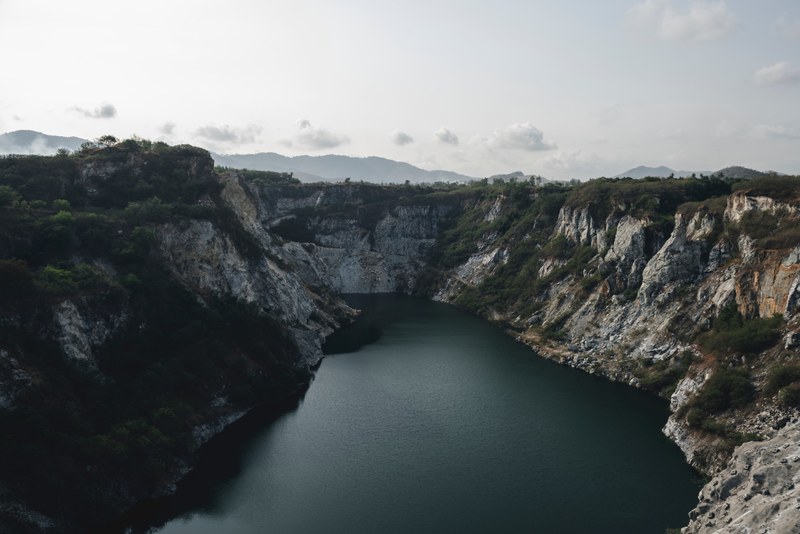 outdoor cloud mountain and cliff 4k