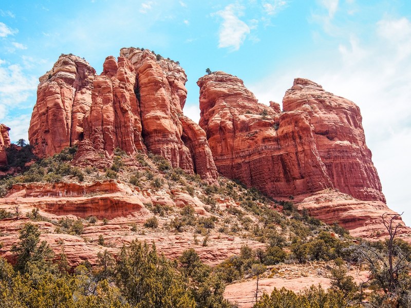 sandstone mountain formations in the desert of utah, sandstone in the desert 4k