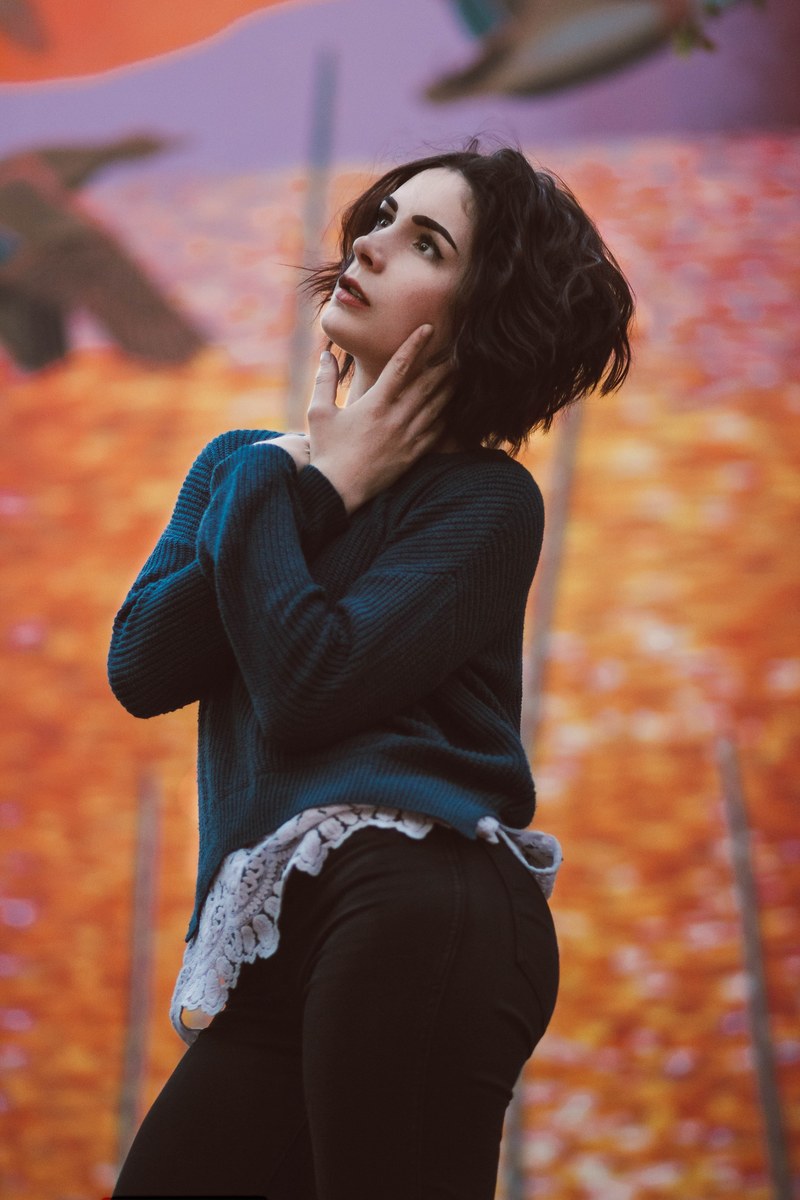 mural girl 4k