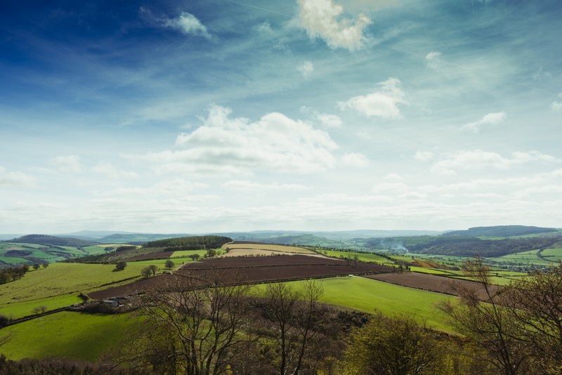 hill tractor farm and cloud 4k