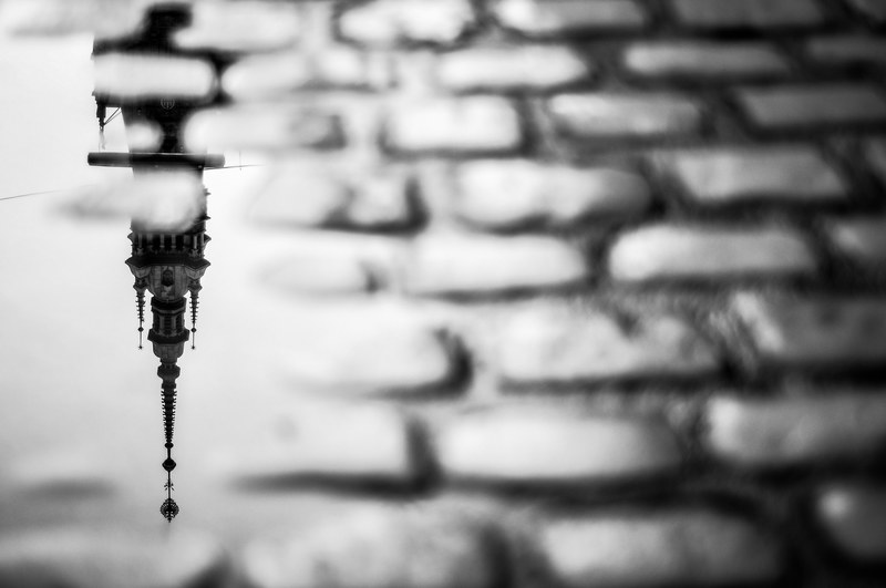 germany hamburg black and white and water 4k