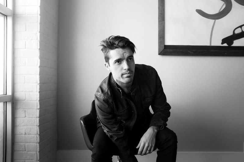 style portrait good looking and handsome 4k