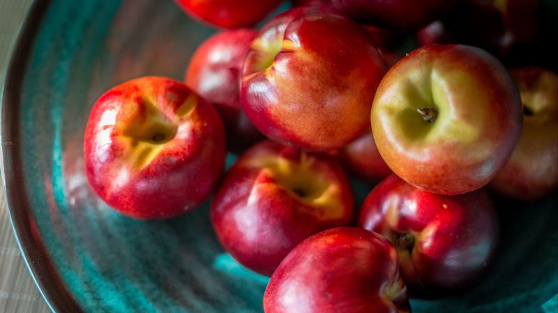 nectarines, fruit, plate, 4k