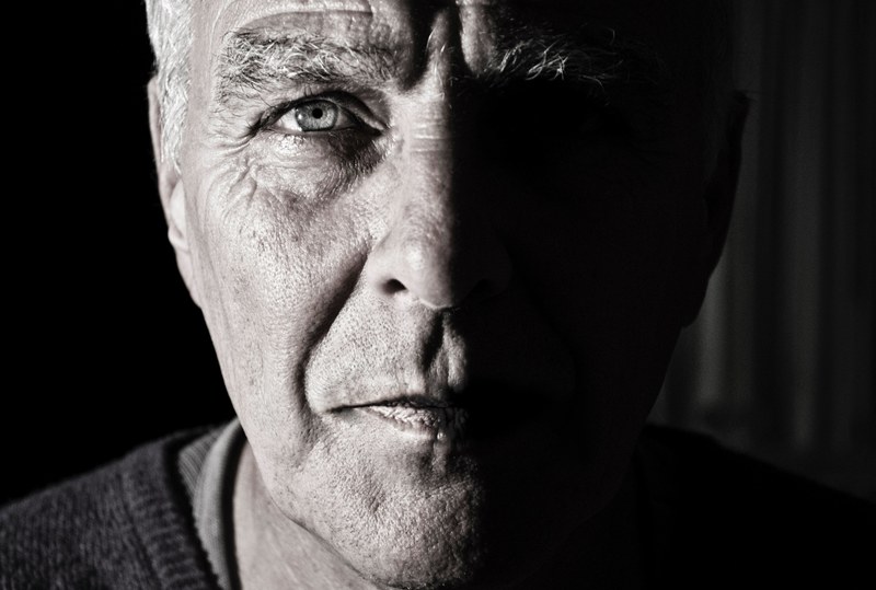 the macro view of the face of an old man with wrinkle face in venray, face of an old man 4k