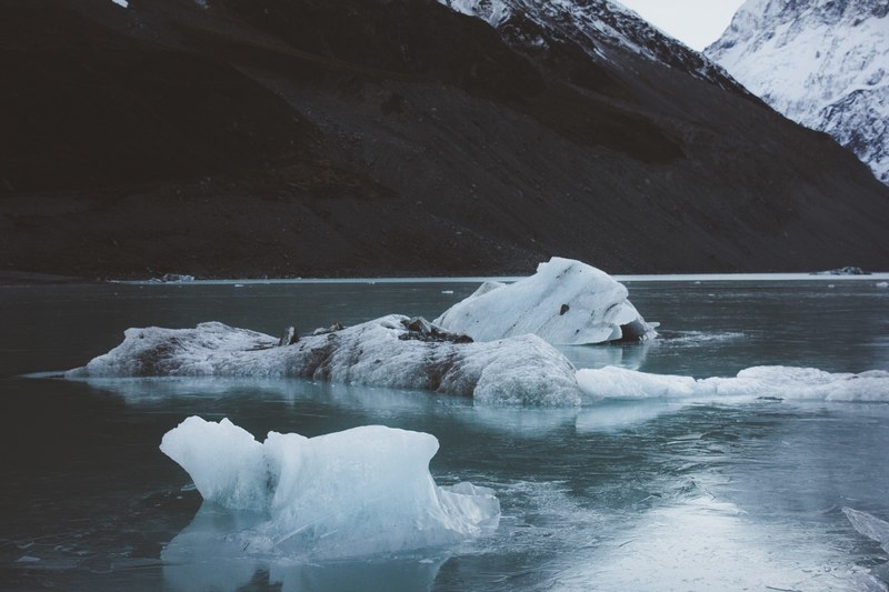 hooker valley glacial lake icebergs 4k