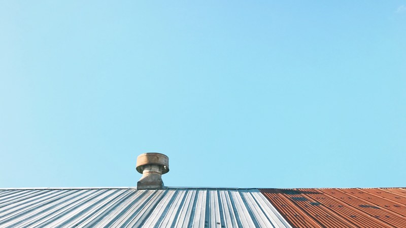 a view of the rooftop with corrugated materials in snohomish washington, blue bird roof line i 4k
