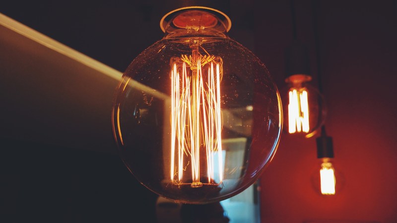 filament lightbulb glow and mobile 4k