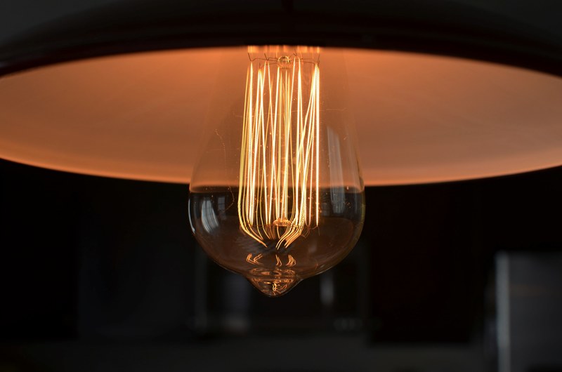incandescent bulb with flat shade, light bulb filament 4k
