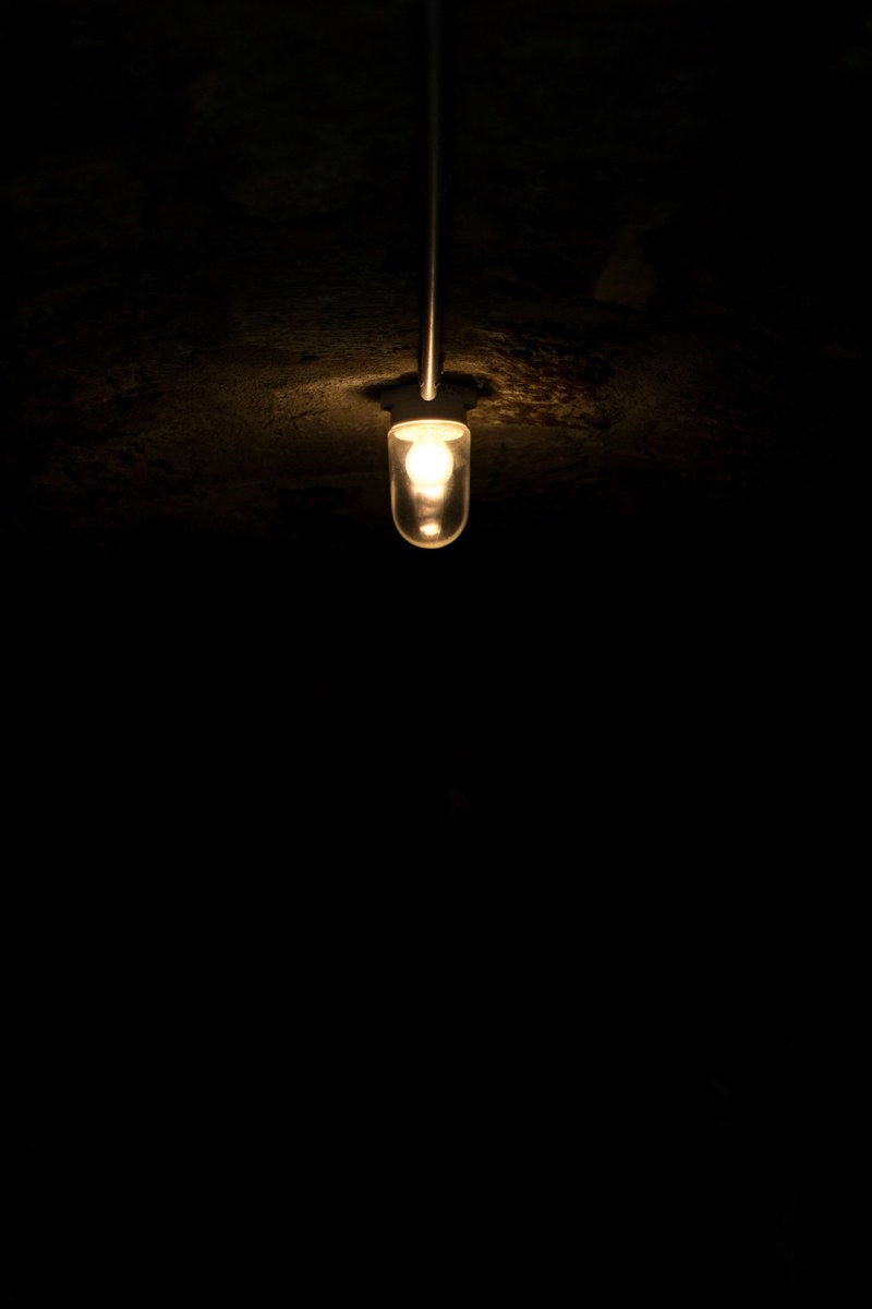 the light in the darkness 4k