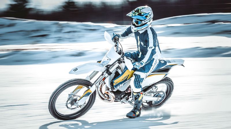 motorcyclist, speed, snow, 4k
