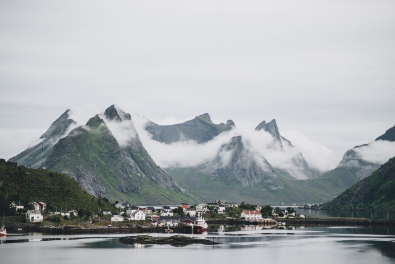 reine lofoten norway 4k