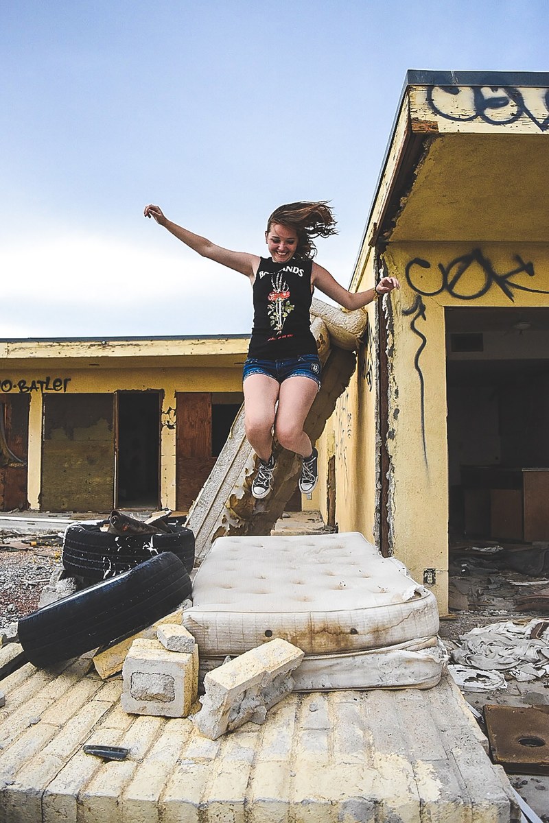 abandoned jump queen and wind hd, 4k
