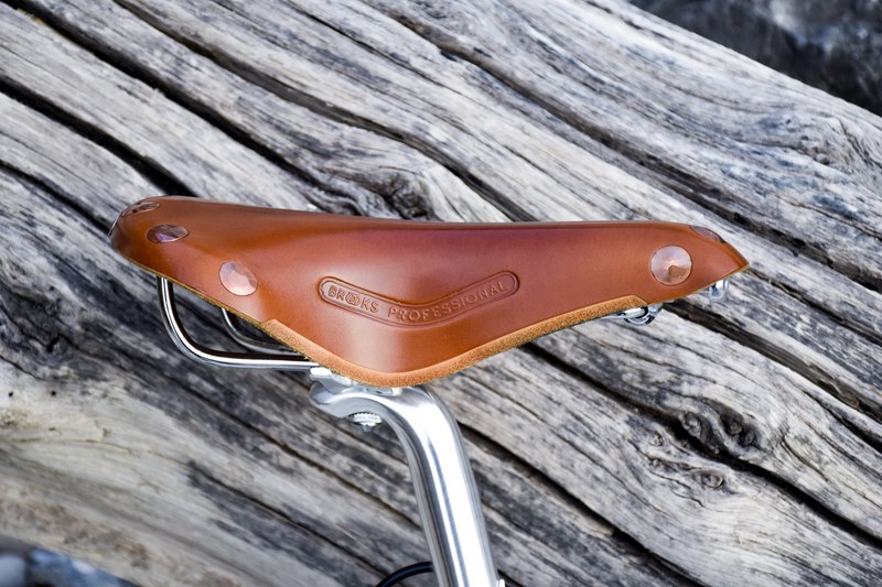 a brown bicycle seat covered in leather in eastbourne, eastbourne bicycle 4k