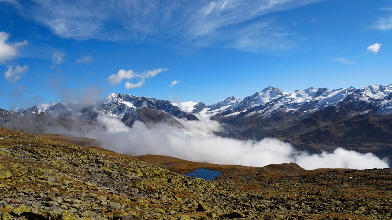 fog alp and mountain range 4k