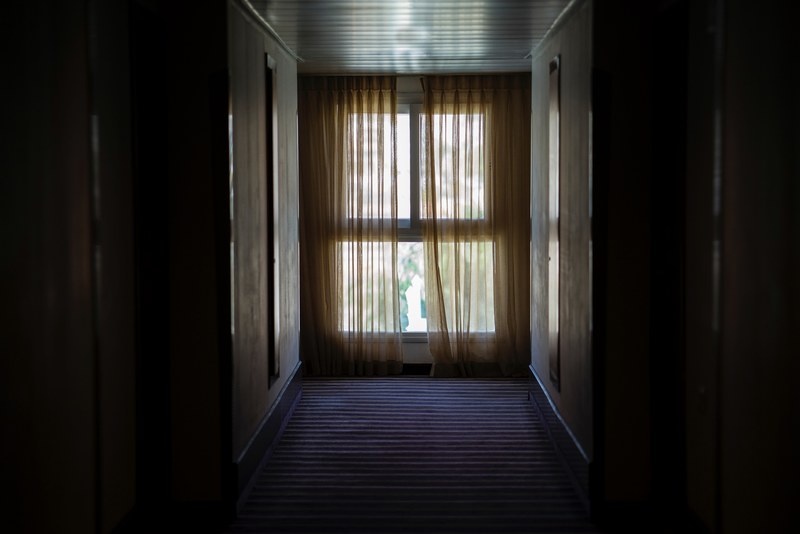 motel window curtains 4k