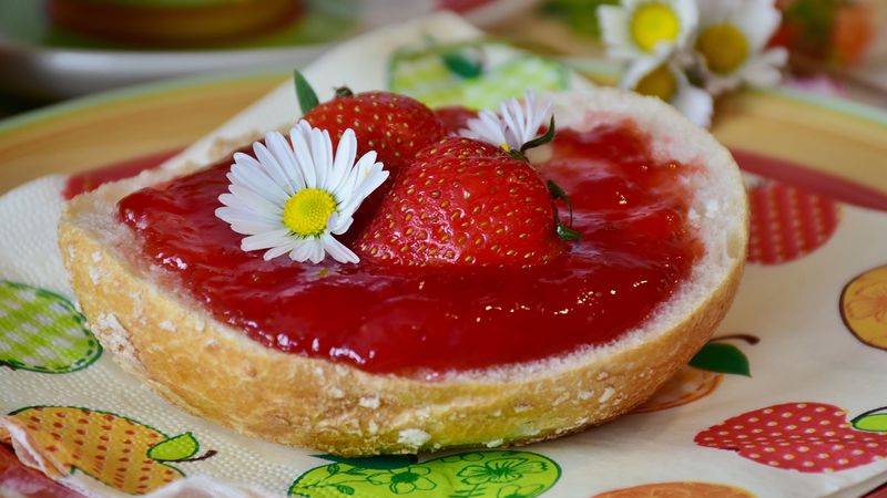 jam, strawberry, chamomile, 4k
