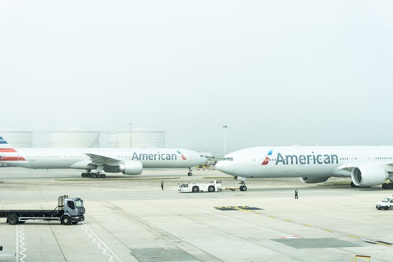 airport runway with american airline airplanes and airport vehicles, airport runway american 4k