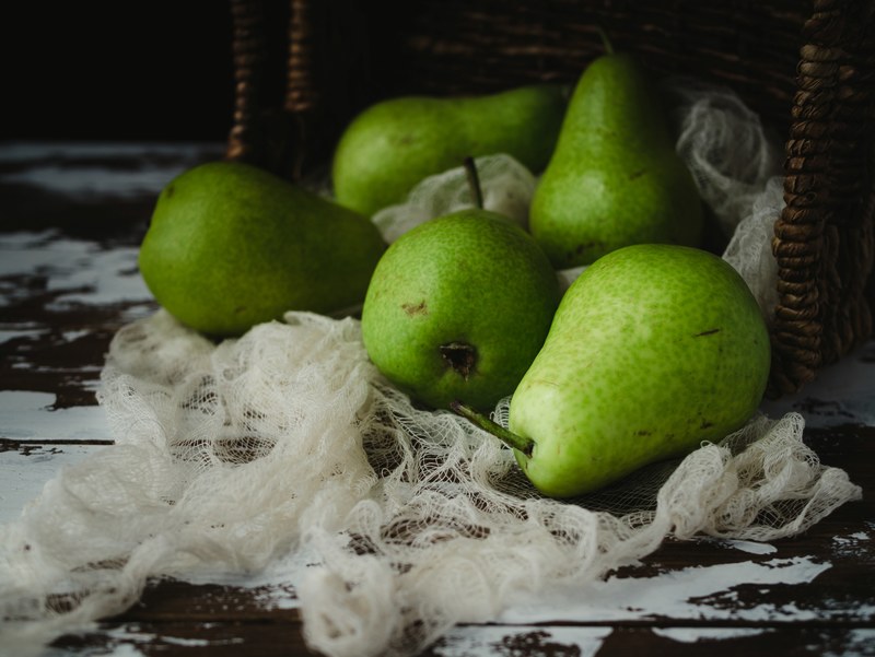 pear green basket and fruit 4k