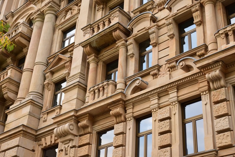a building with old european design as seen in frankfurt, _buildings design frankfurt 4k