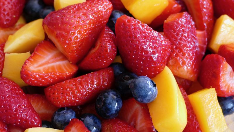strawberries, blueberries, berries, juicy, 4k
