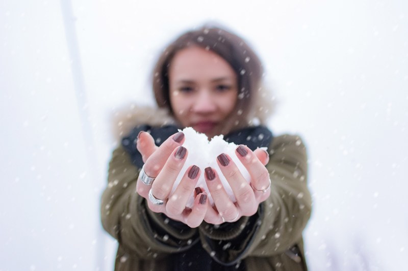 snow snowing woman and female 4k