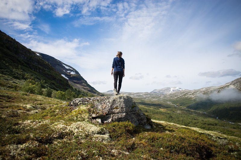 hiking hike rock and woman 4k