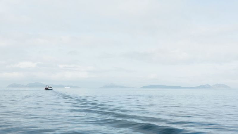 water, boat, horizon, trail, 4k