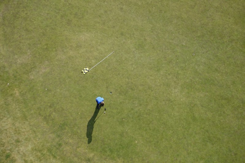 golf green man and person 4k