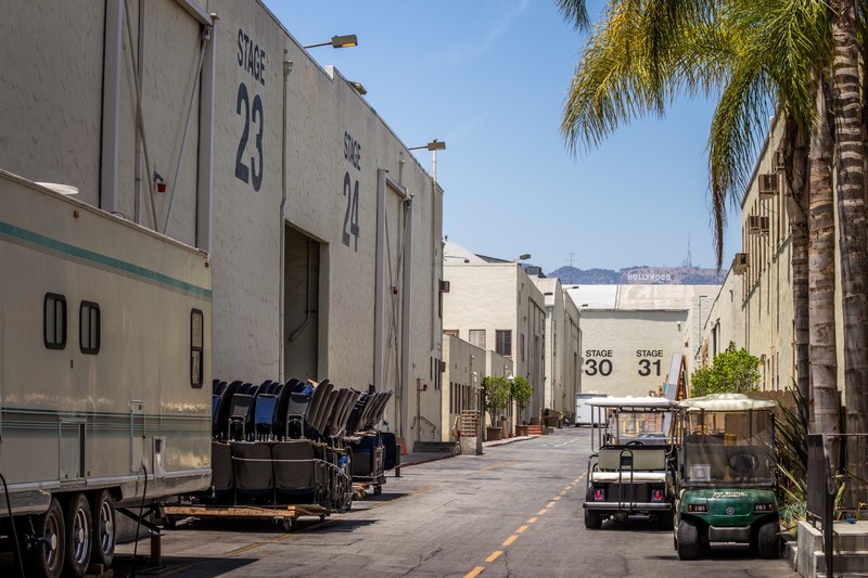 industrial hollywood building and industry 4k